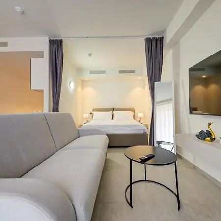 Mercury 217 - 2x Pool Cards Access & Shopping Mall * San Julián