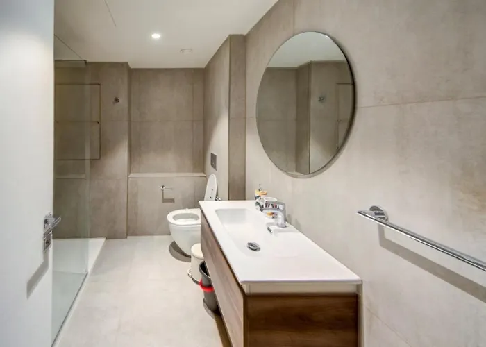 Mercury 217 - 2x Pool Cards Access & Shopping Mall