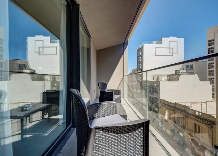 Mercury 217 - 2x Pool Cards Access & Shopping Mall